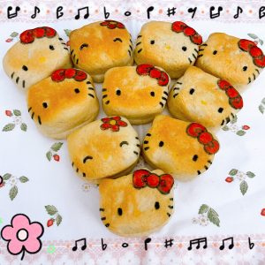 Hello Kitty Breads (9 pcs)